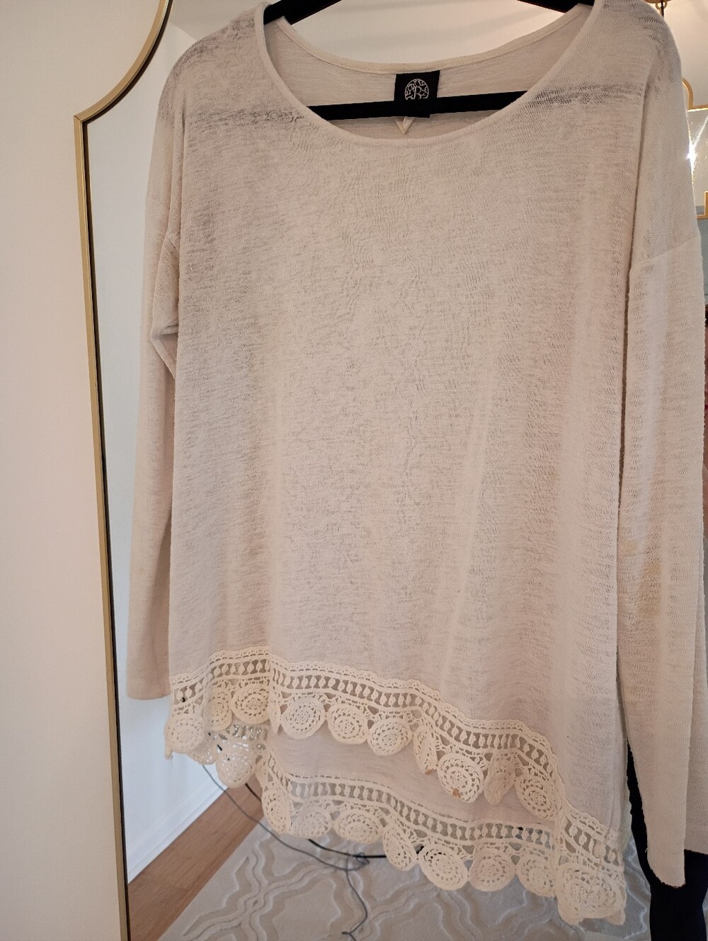 Light Cream Lace-Hem Women's Long Sleeve Top
